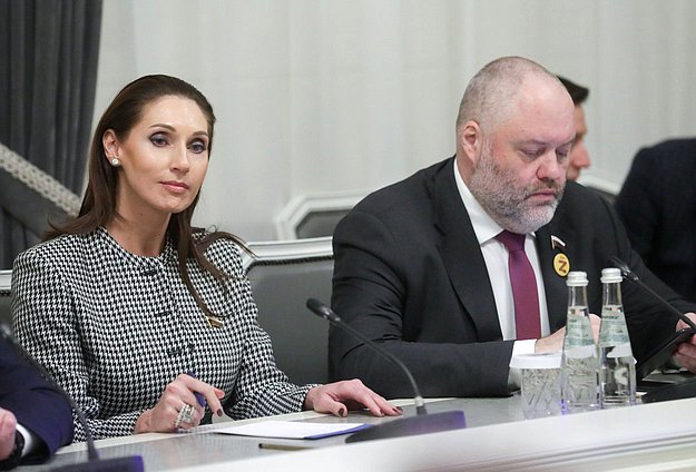 Member of the Committee on International Affairs Roza Chemeris and member of the Committee on Development of Far East and Arctic Nikolay Novichkov