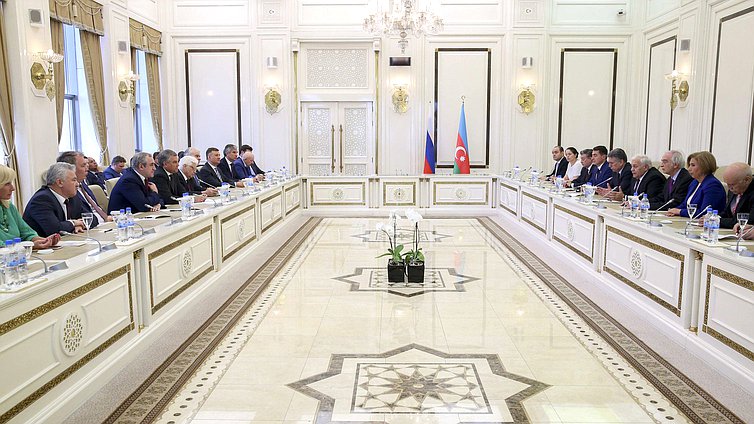Встреча российских парламентариев во главе с Председателем ГД Вячеславом Володиным с Председателем Милли Меджлиса Октаем Осадовым