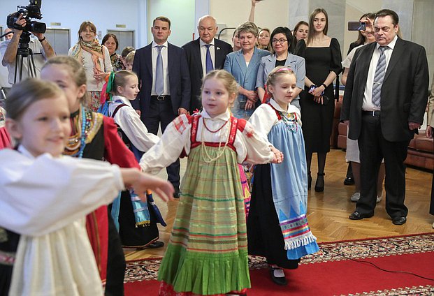 Открытие фотовыставки «Дети многонациональной России»