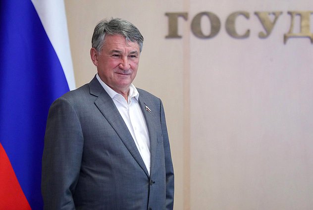 Заместитель Председателя Совета Федерации Юрий Воробьев