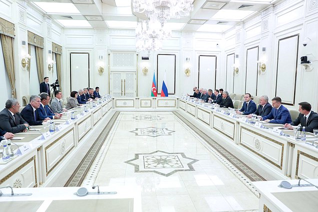 Встреча Председателя Государственной Думы Вячеслава Володина с Председателем Милли Меджлиса Азербайджанской Республики Сахибой Гафаровой в расширенном составе