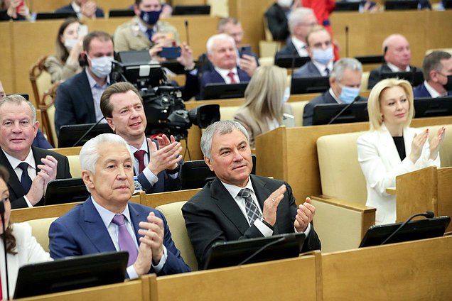 Кандидат в Председатели Государственной Думы VIII созыва Вячеслав Володин и руководитель фракции «Единая Россия» Владимир Васильев