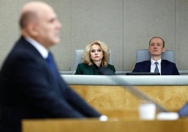 Заместитель Председателя Правительства РФ Татьяна Голикова и заместитель Председателя Правительства - руководитель Аппарата Правительства РФ Дмитрий Григоренко