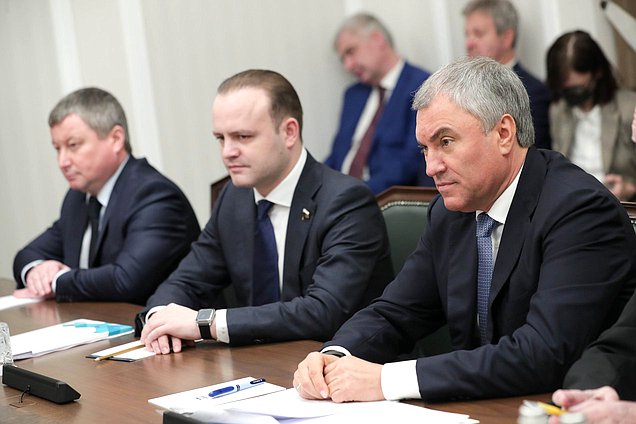 Председатель Государственной Думы Вячеслав Володин и заместитель Председателя Государственной Думы Владислав Даванков