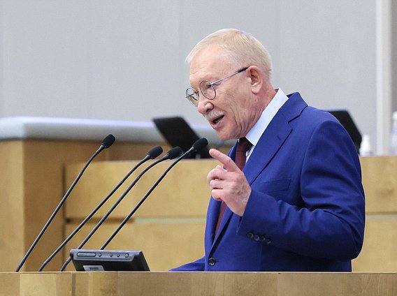 Председатель Комитета по контролю Олег Морозов