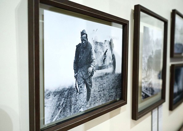 Члены делегаций стран-членов ОДКБ посетили выставки "Великая Победа. Россия - моя история" и "Без срока давности. Нюрнберг. 80 лет" в Москве