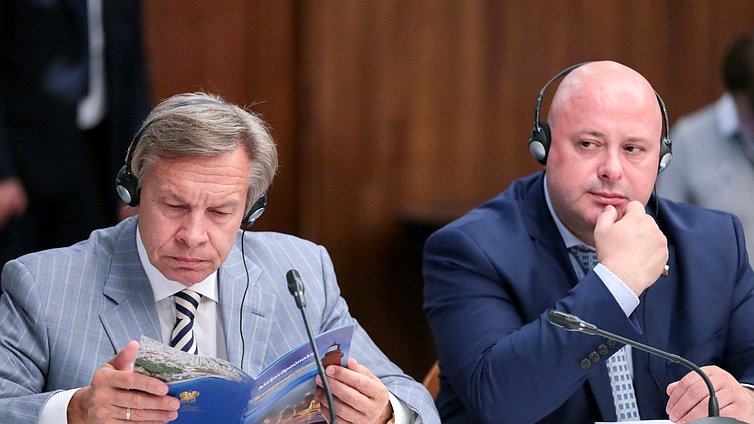 Круглый стол по историко-культурным аспектам двусторонних отношений.


