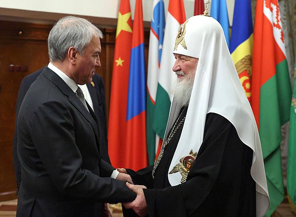 Председатель Государственной Думы Вячеслав Володин поздравил Патриарха Московского и всея Руси Кирилла с семнадцатой годовщиной интронизации