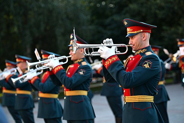 Wreath-laying ceremony at the Tomb of the Unknown Soldier