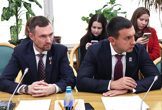 Заместители Председателя Комитета по развитию Дальнего Востока и Арктики Станислав Кочев и Максим Иванов