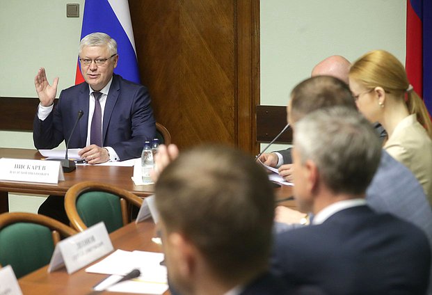 Председатель Комитета по безопасности и противодействию коррупции Василий Пискарев