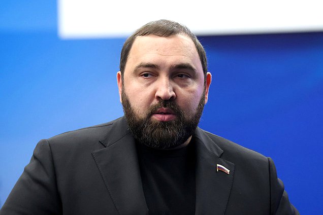 Член Комитета по охране здоровья Бийсултан Хамзаев