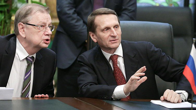Официальный визит Председателя Государственной Думы 
Федерального Собрания Российской Федерации С.Е.Нарышкина 
в Арабскую Республику Египет. 
 Встреча с Председателем Палаты депутатов Арабской Республики Египет Али Абдельалем.

