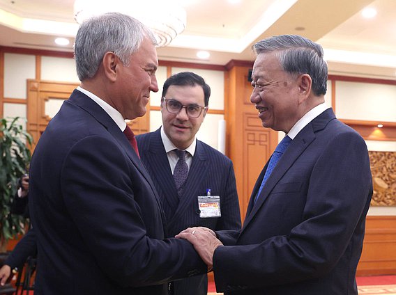 Chairman of the State Duma Vyacheslav Volodin and General Secretary of the Communist Party of Vietnam Central Committee Tô Lâm