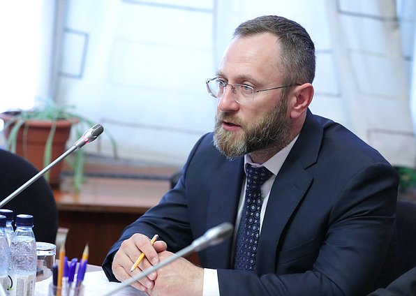 Заместитель Руководителя Росимущества Михаил Попов