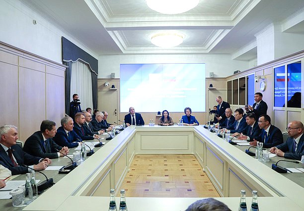 Встреча Председателя Государственной Думы Вячеслава Володина с Председателем Сената Парламента Республики Казахстан Мауленом Сагатханулы Ашимбаевым