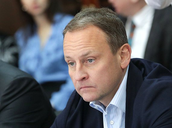 Председатель Комитета по цифровому развитию и искусственному интеллекту Александр Сидякин