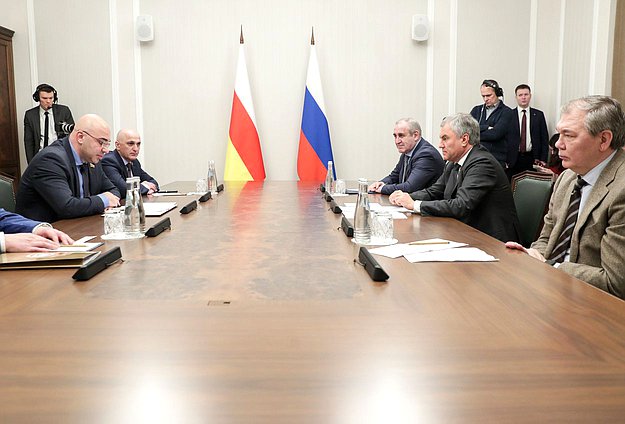 Встреча Председателя Государственной Думы Вячеслава Володина с Председателем Парламента Южной Осетии Аланом Алборовым