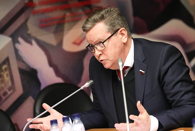 Первый заместитель Председателя Комитета по аграрным вопросам Олег Нилов