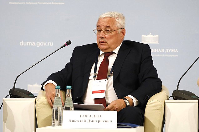 Ректор Национального исследовательского университета "МЭИ" Николай Рогалев. Сессия "Производство и инвестиции"