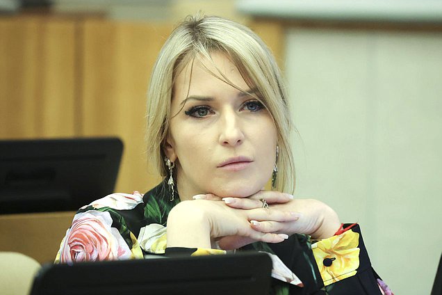 Председатель Комитета по развитию гражданского общества, вопросам общественных и религиозных объединений Яна Лантратова