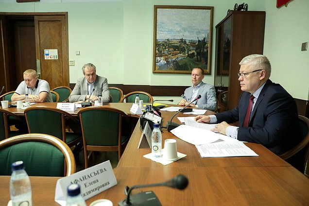 Председатель Комитета по безопасности и противодействию коррупции Василий Пискарев