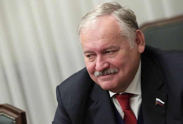 Первый заместитель Председателя Комитета по делам СНГ, евразийской интеграции и связям с соотечественниками Константин Затулин