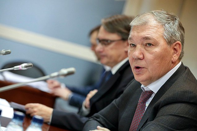 Председатель Комитета по делам СНГ, евразийской интеграции и связям с соотечественниками Леонид Калашников