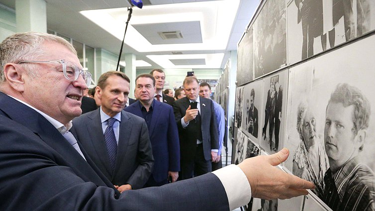 Открытие выставки, посвящённой юбилею Владимира Жириновского.