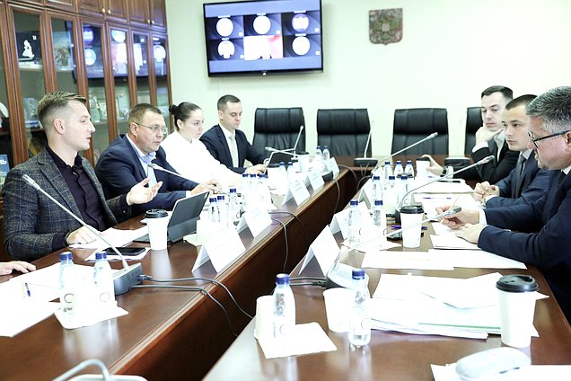 Заседание Комитета по молодежной политике