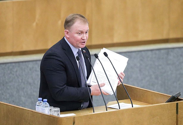 Первый заместитель Председателя Комитета по обороне Александр Шерин