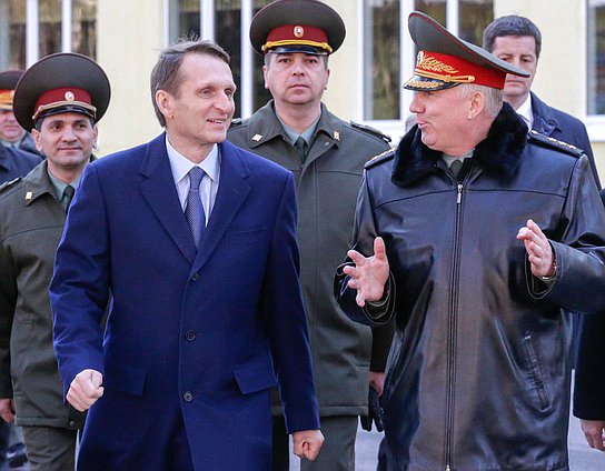 Посещение войсковой части 3526. 

Осмотр образцов техники и вооружения.

