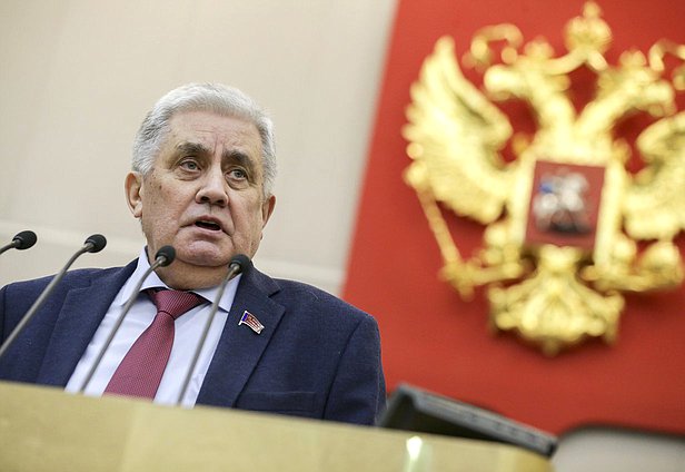 Первый заместитель Председателя Комитета по бюджету и налогам Валентин Шурчанов