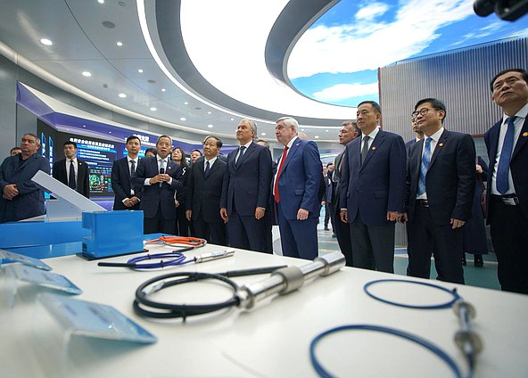 Chairman of the State Duma Vyacheslav Volodin visited the Nanrui Corporation (NARI Group Corporation)