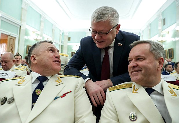 Председатель Комитета по безопасности и противодействию коррупции Василий Пискарев