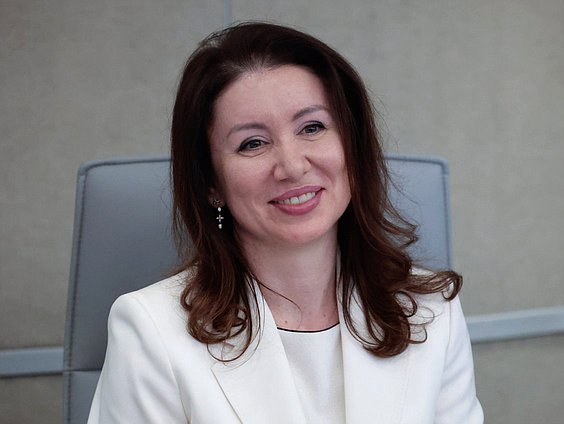 Кандидат на должность заместителя Председателя Правительства РФ – Руководителя Аппарата Правительства РФ Ирина Окладникова