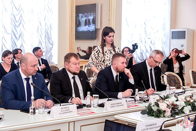 Заседание комиссии по вопросам интеграции новых субъектов Российской Федерации 
в правовую систему РФ