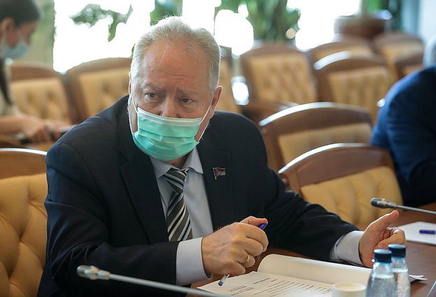 Заместитель Председателя Комитета по развитию гражданского общества, вопросам общественных и религиозных объединений Сергей Обухов