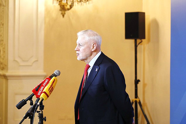 Руководитель фракции "Справедливая Россия" Сергей Миронов