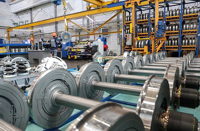 завод производство цех рабочий