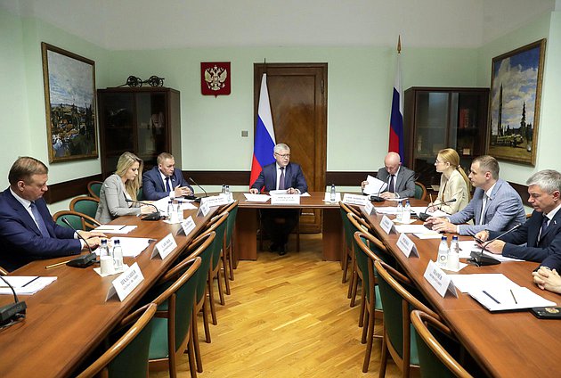 Заседание Комиссии по расследованию фактов вмешательства иностранных государств во внутренние дела России