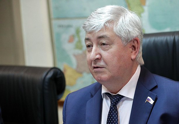 First Deputy Chairman of the Committee on International Affairs Iurii Oleinikov