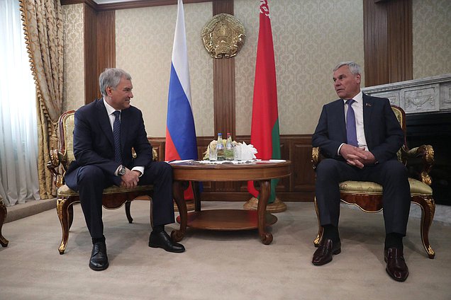Председатель Государственной Думы Вячеслав Володин и Председатель Палаты представителей Национального собрания Республики Беларусь Владимир Андрейченко