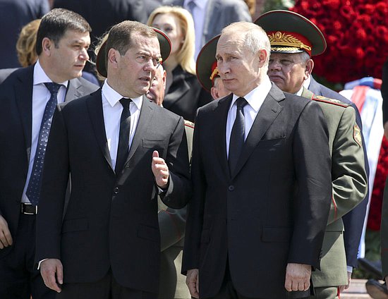 Президент РФ Владимир Путин и Председатель Правительства РФ Дмитрий Медведев