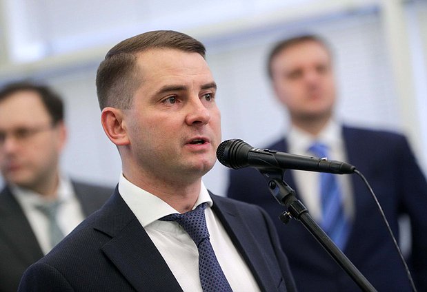 Председатель Комитета по труду, социальной политике и делам ветеранов Ярослав Нилов