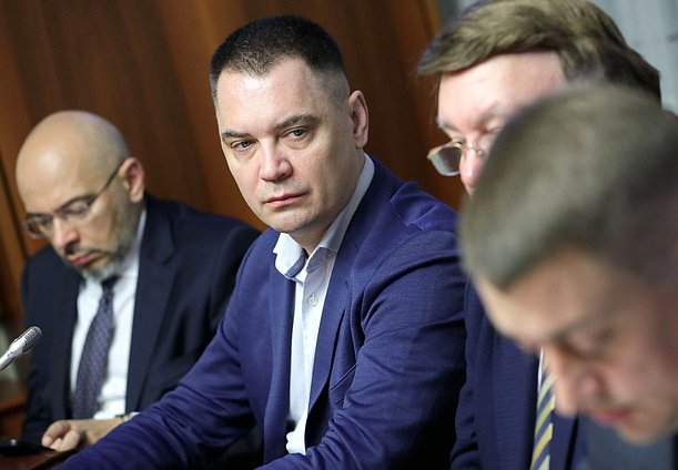 Заместитель Председателя Комитета по вопросам собственности, земельным и имущественным отношениям Алексей Корниенко