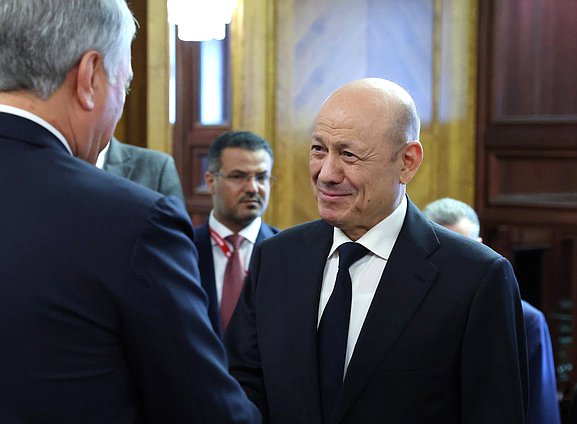 Председатель Руководящего Президентского Совета Йеменской Республики Рашад Мохаммед Аль-Алими