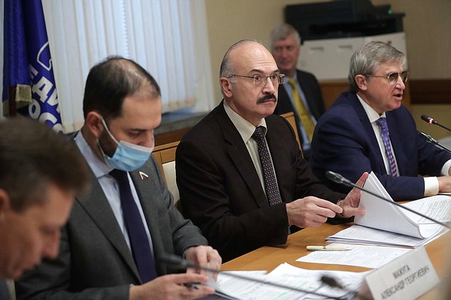 Председатель Комитета по науке и высшему образованию Сергей Кабышев