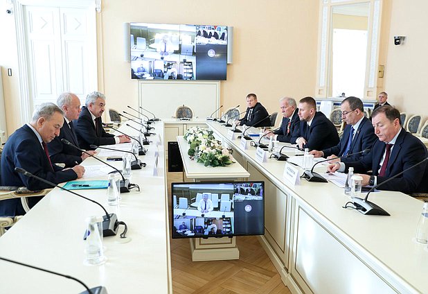 Заседание комиссии по вопросам законодательного обеспечения национальной безопасности и противодействию коррупции