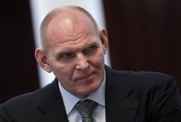 Сенатор РФ Александр Карелин